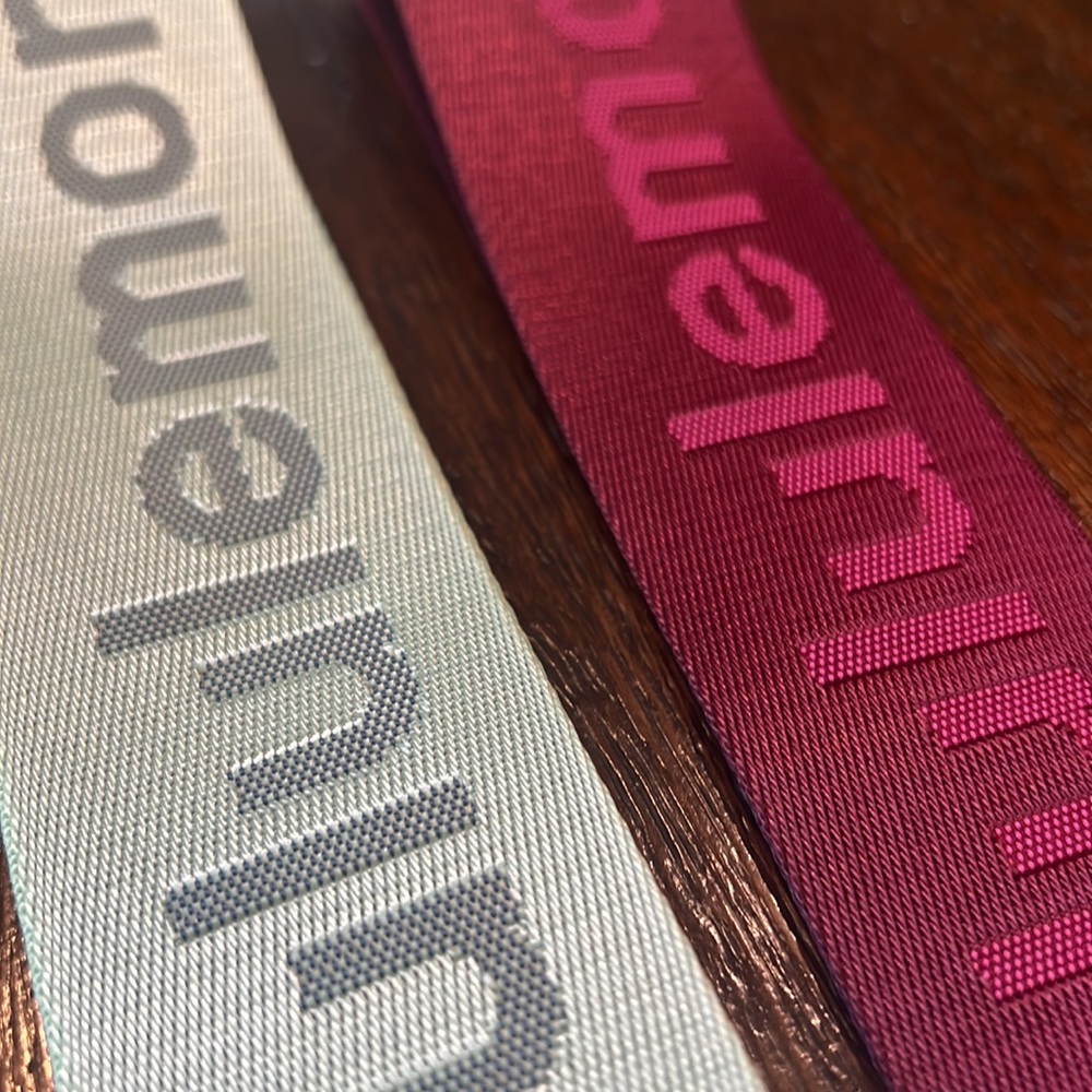 🩵🩷Lululemon Never Lost Keychain Bundle of 2!! Sonic Pink and Mint Moment!🩷🩵 - Picture 5 of 6